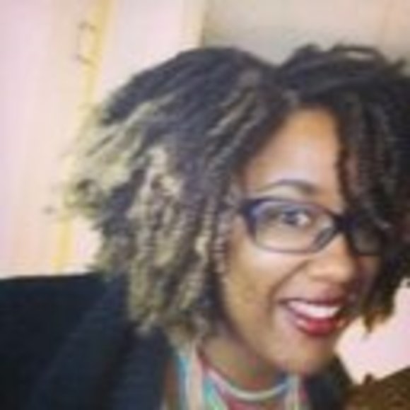 Profile Picture of Pamela Sutton (@pamela2sutton) on Poshmark