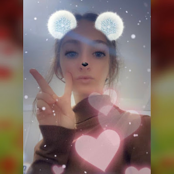 Profile Picture of Rikki Zorger (@rikkizorger2) on Poshmark