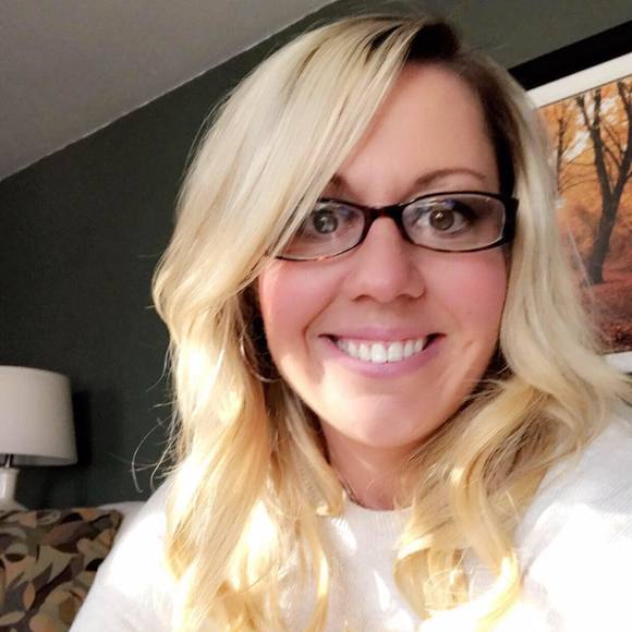 Janelle Kirila - Poshmark Profile Picture of Janelle Kirila (@jj_15) on Poshmark