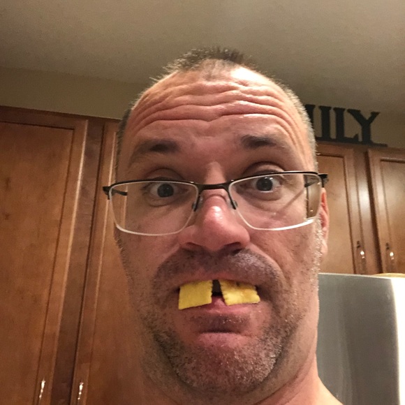 Profile Picture of Scott Hennessy (@shrunkenned) on Poshmark