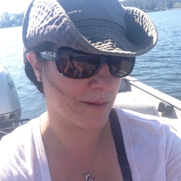 Profile Picture of Doreen Grulke (@smirkkat) on Poshmark