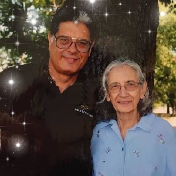 Profile Picture of Aspi Toddywalla (@aspi_toddywalla) on Poshmark