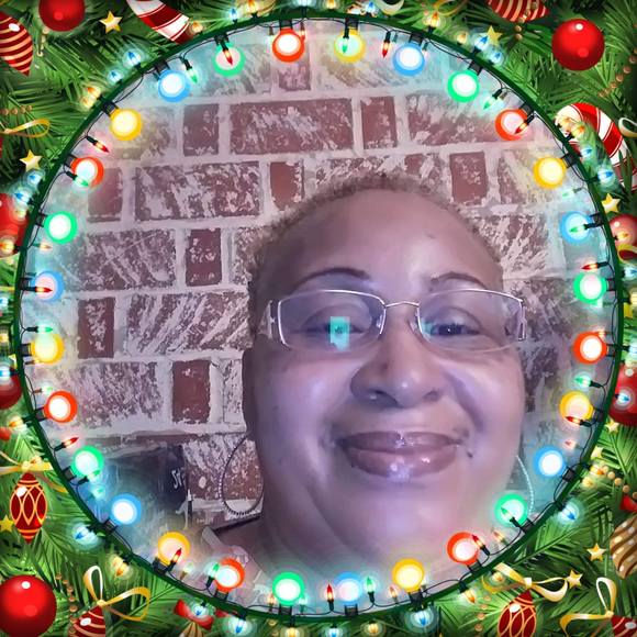 Profile Picture of Renee Fields (@rfoxyred) on Poshmark