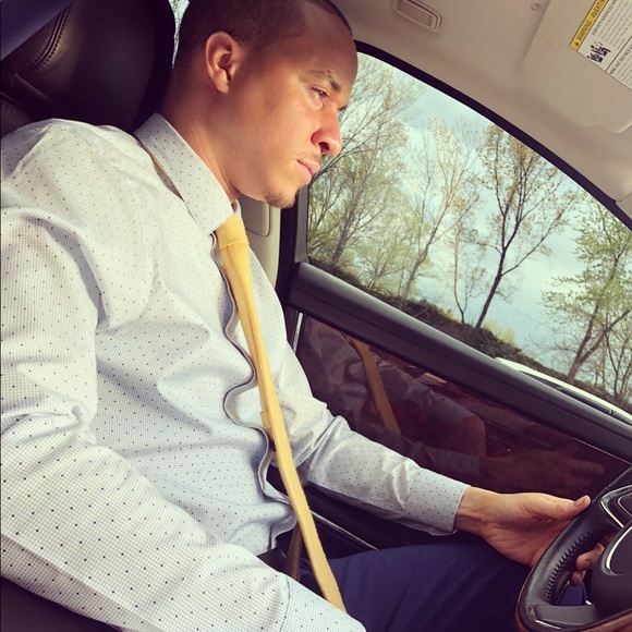 Profile Picture of Darin Cox (@ddotc) on Poshmark