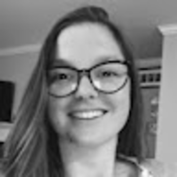 Profile Picture of Jacquelyn Palmer (@jacquelynpal874) on Poshmark