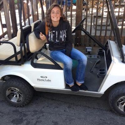 Profile Picture of Elizabeth Flaherty (@lizzzard888) on Twitter