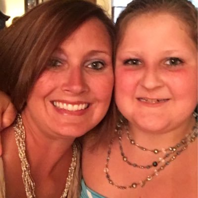 Profile Picture of Alison Clanton (@momof1emma) on Twitter