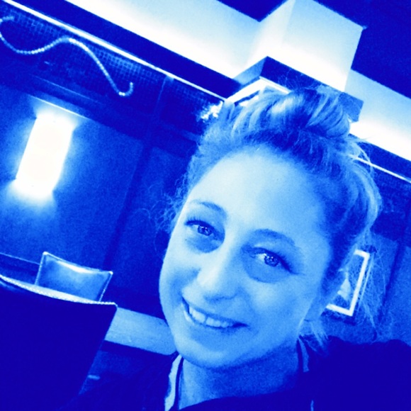 Profile Picture of Kerri Tollinger (@ktollinger) on Poshmark