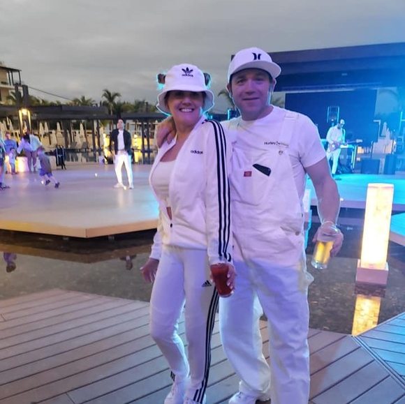 Profile Picture of Shelly Leigh (@shellyleigh159) on Poshmark