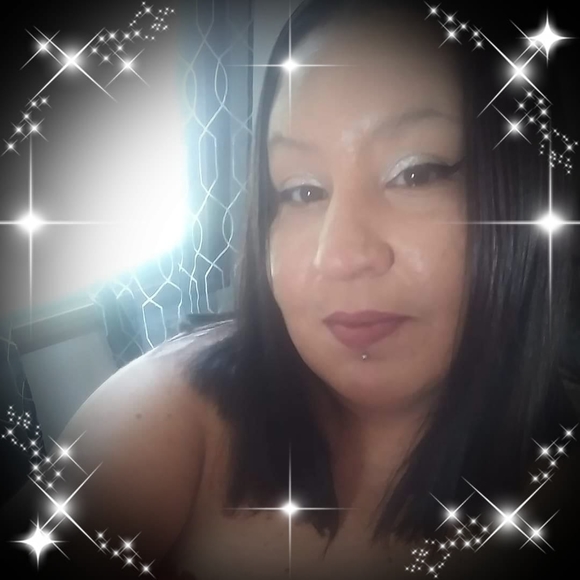 Profile Picture of Beckie Stephens (@giggles1020) on Poshmark
