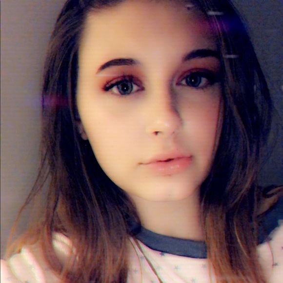 Kyleigh Dement - Poshmark Profile Picture of Kyleigh Dement (@angelbabyky) on Poshmark