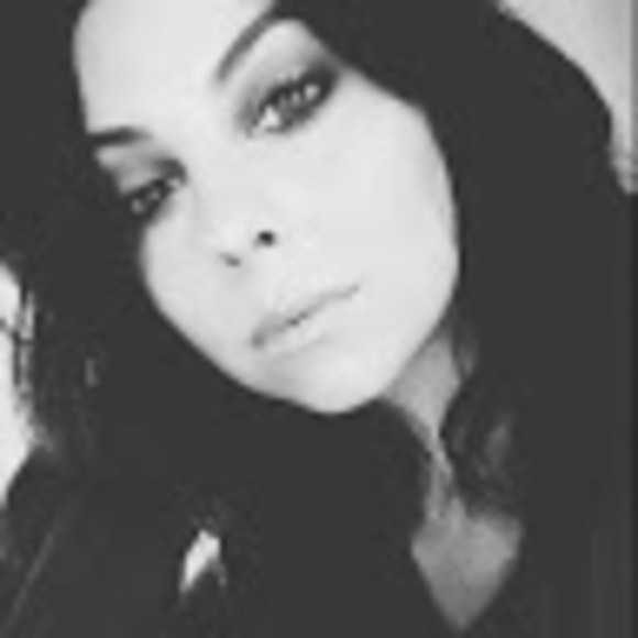 Melissa Laukkanen - Poshmark Profile Picture of Melissa Laukkanen (@dollface464) on Poshmark