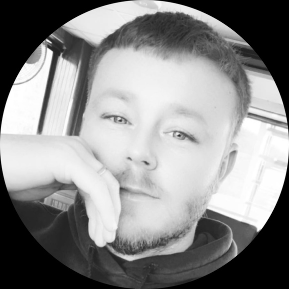 Profile Picture of Corey Willis (@williscd4564) on Poshmark