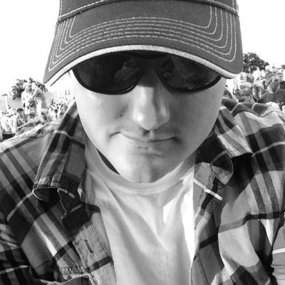Profile Picture of Ray McCue (@ThaTeets) on Twitter
