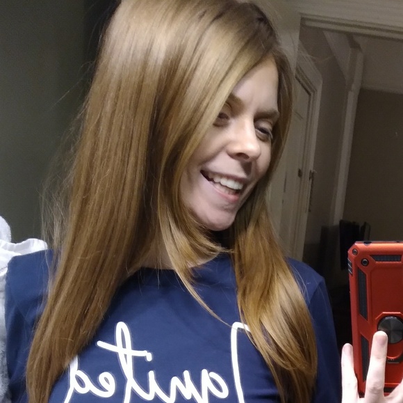 Profile Picture of Audrey Perrine (@audrabethclassy) on Poshmark