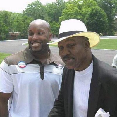 Profile Picture of Joe Frazier Jr (@Smokinjoejr) on Twitter