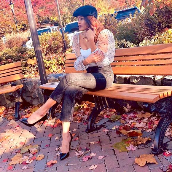 Profile Picture of Rose Pfeffer (@herosilyn_dalen) on Poshmark
