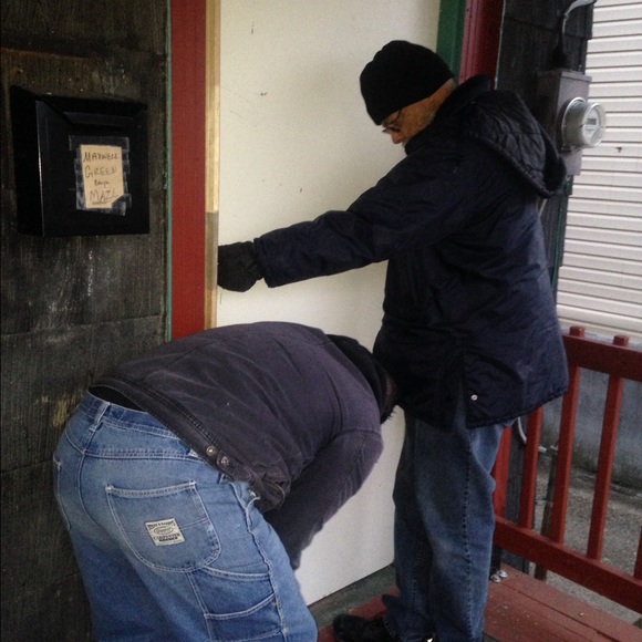 Profile Picture of April Thompson (@aprilcobbs) on Poshmark