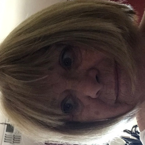 Profile Picture of Sue Hinkle (@suehinkle) on Poshmark