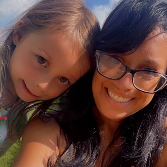 Profile Picture of Jessica Persak (@ittybittyjess88) on Poshmark