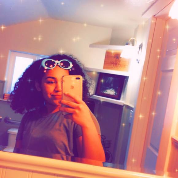 Profile Picture of Jessica Curry (@jessicacurry5) on Poshmark