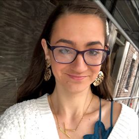 Profile Picture of Kate Symons  | highly caffeinated & chasing joy (@SymonSaysSmile) on Pinterest