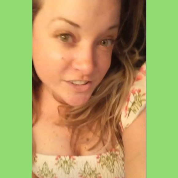 Profile Picture of Nicole Banghart (@nicci122) on Poshmark