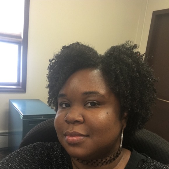 Profile Picture of Lakisha Stewart (@lstewart2019) on Poshmark