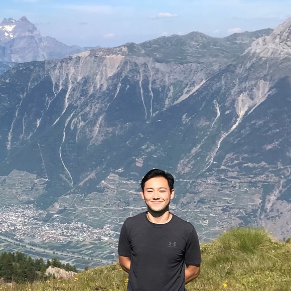 Profile Picture of David Yoon (@drumyoon) on Poshmark