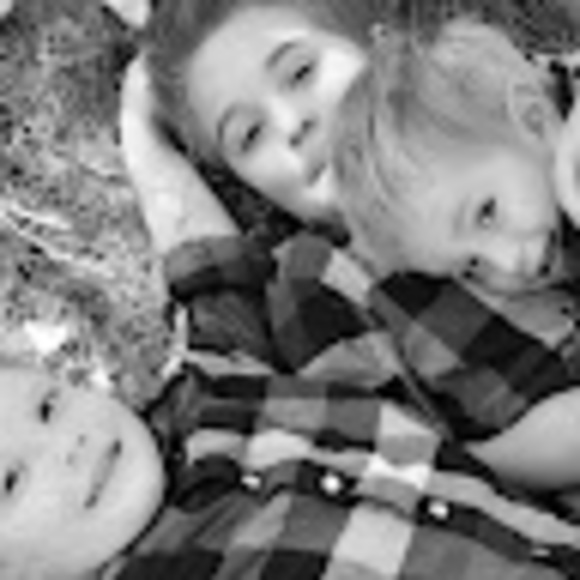 Profile Picture of Patti Gaeddert (@pattigaeddert) on Poshmark