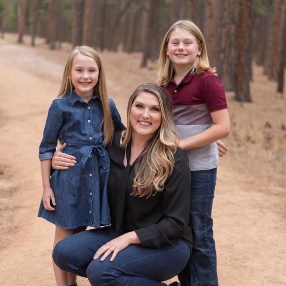 Profile Picture of Chelsey Wright (@cdub1212) on Poshmark