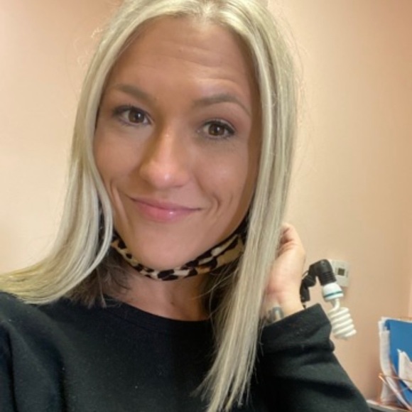 Profile Picture of Brandy Newstrom (@bonnevboutique) on Poshmark