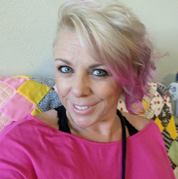 Profile Picture of Shannon Foster (@princessshankim) on Poshmark