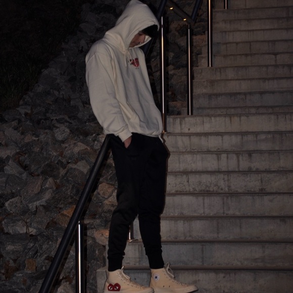 Profile Picture of Justin Barros (@justinkickz) on Poshmark