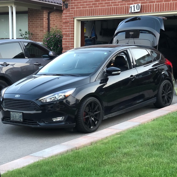 Profile Picture of Brayden Padley (@braydenpadley) on Poshmark