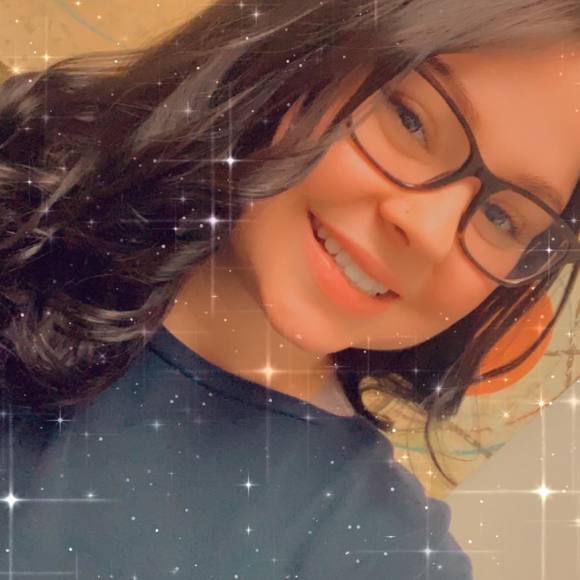 Profile Picture of Victoria Hathy (@victoriahathy) on Poshmark