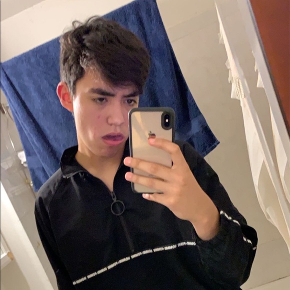 Profile Picture of Jesse Martinez (@wxjesse) on Poshmark