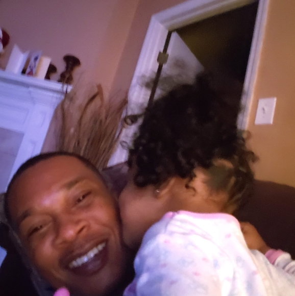 Degal Blackshear - Poshmark Profile Picture of Degal Blackshear (@degalblackshear) on Poshmark