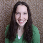 Profile Picture of Danielle Baldwin (@daniellethebooklady179) on Youtube