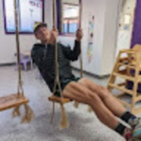 Profile Picture of Chris Szymanski (@chrisszymans901) on Poshmark