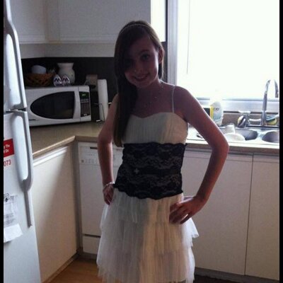 Profile Picture of Taylor McLellan (@alice_mclellan) on Twitter