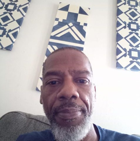 Profile Picture of Demont Edwards (@demontsnew316) on Poshmark