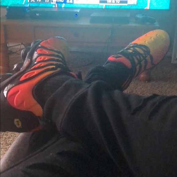 Profile Picture of Chris Frierson (@fzy139) on Poshmark