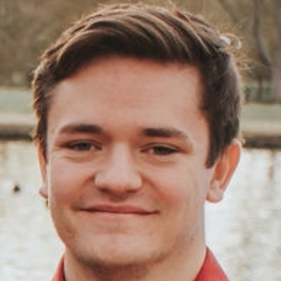 Profile Picture of Daniel Lauer (@dslau) on Poshmark