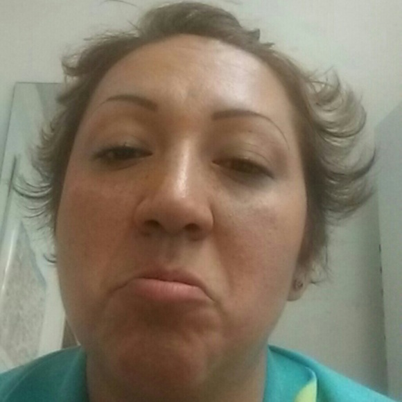 Profile Picture of Lupe Ayala (@bon121) on Poshmark