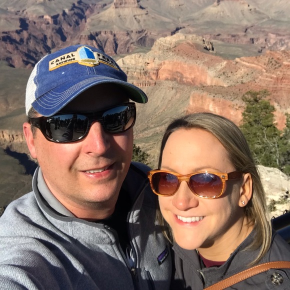 Profile Picture of Maureen Losinski (@mlosinski) on Poshmark