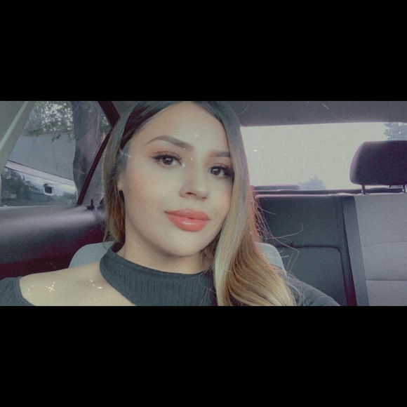 Profile Picture of Ericka Haro (@kikaahc) on Poshmark