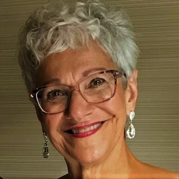 Profile Picture of Ellen Dimarzio (@edimarzio5064) on Poshmark