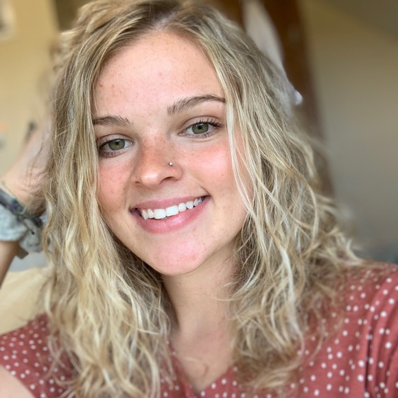 Profile Picture of Jensen T (@jtroy32) on Poshmark