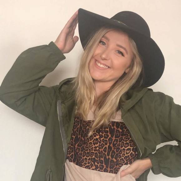 Profile Picture of Summer Doebbler (@summersparks05) on Poshmark